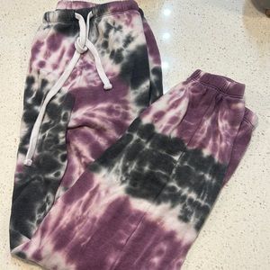 SHEIN Cotton jogger Ty-dye purple black an white